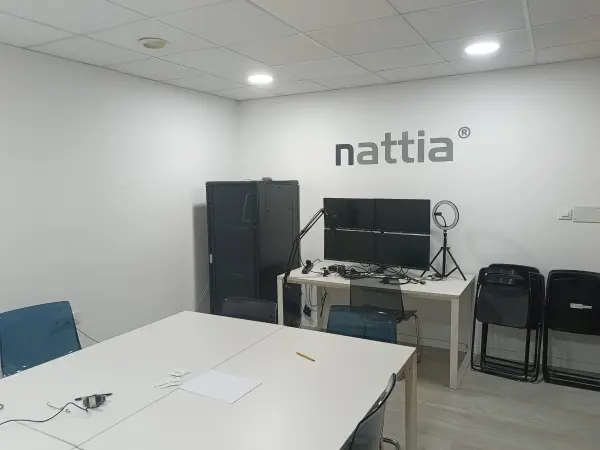 NATTIA_SALA_DE_REUNIONES_Y_VIDEOCONFERENCIAS